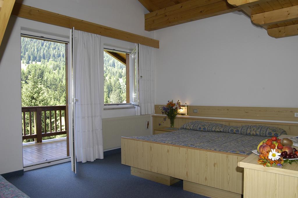 Debra Park Hotel Moena Exteriör bild